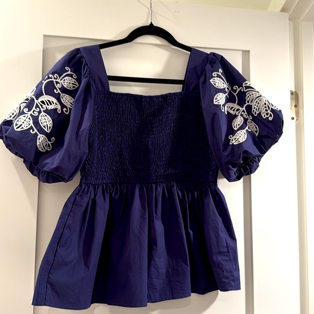 JODIFL Navy Blouse with White Embroidery NEW Small - Picture 3 of 5